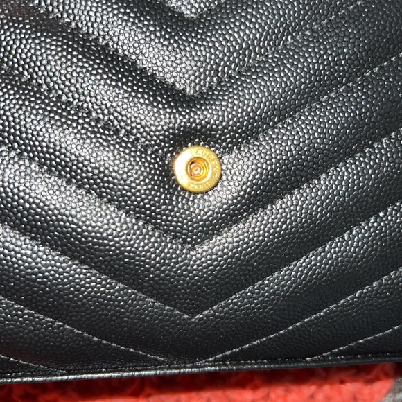 Saint Laurent Monogramme Quilted Leather Wallet on a Gold Chain - Picture 11 of 12